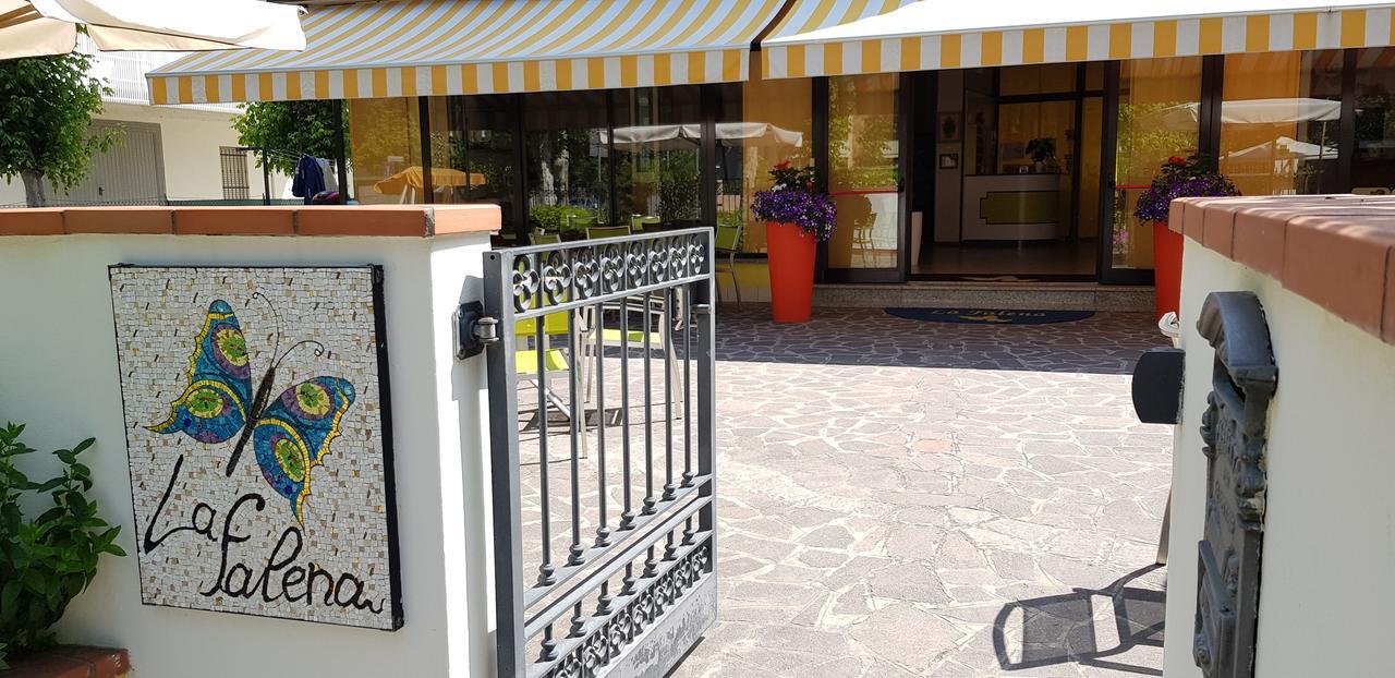 Hotel La Falena Cervia Exteriör bild